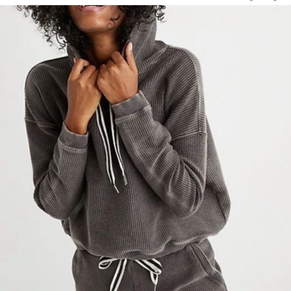 AERIE soft hoodie light khaki camel tan